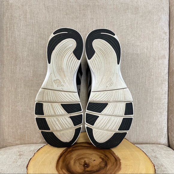 New Balance Women's WX715 Running Shoe - Picture 7 of 13